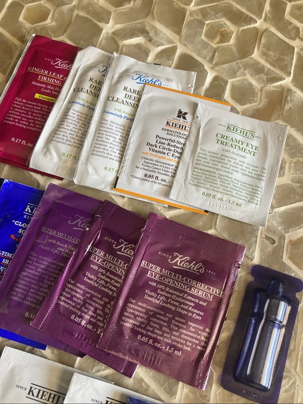 NEW!  Kiehl’s sample bundle (20 items)